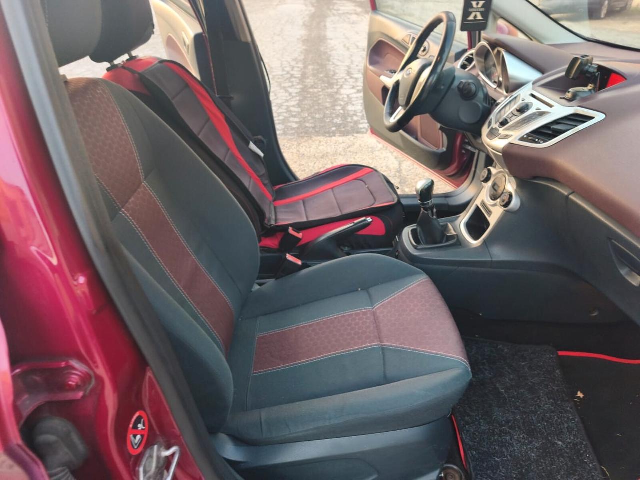 Ford Fiesta Titanium 2010---1.4 Benzina GPL