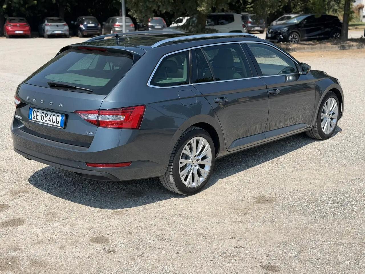 Skoda Superb 2.0 TDI EVO 200 CV SCR DSG Wagon 4x4 Style