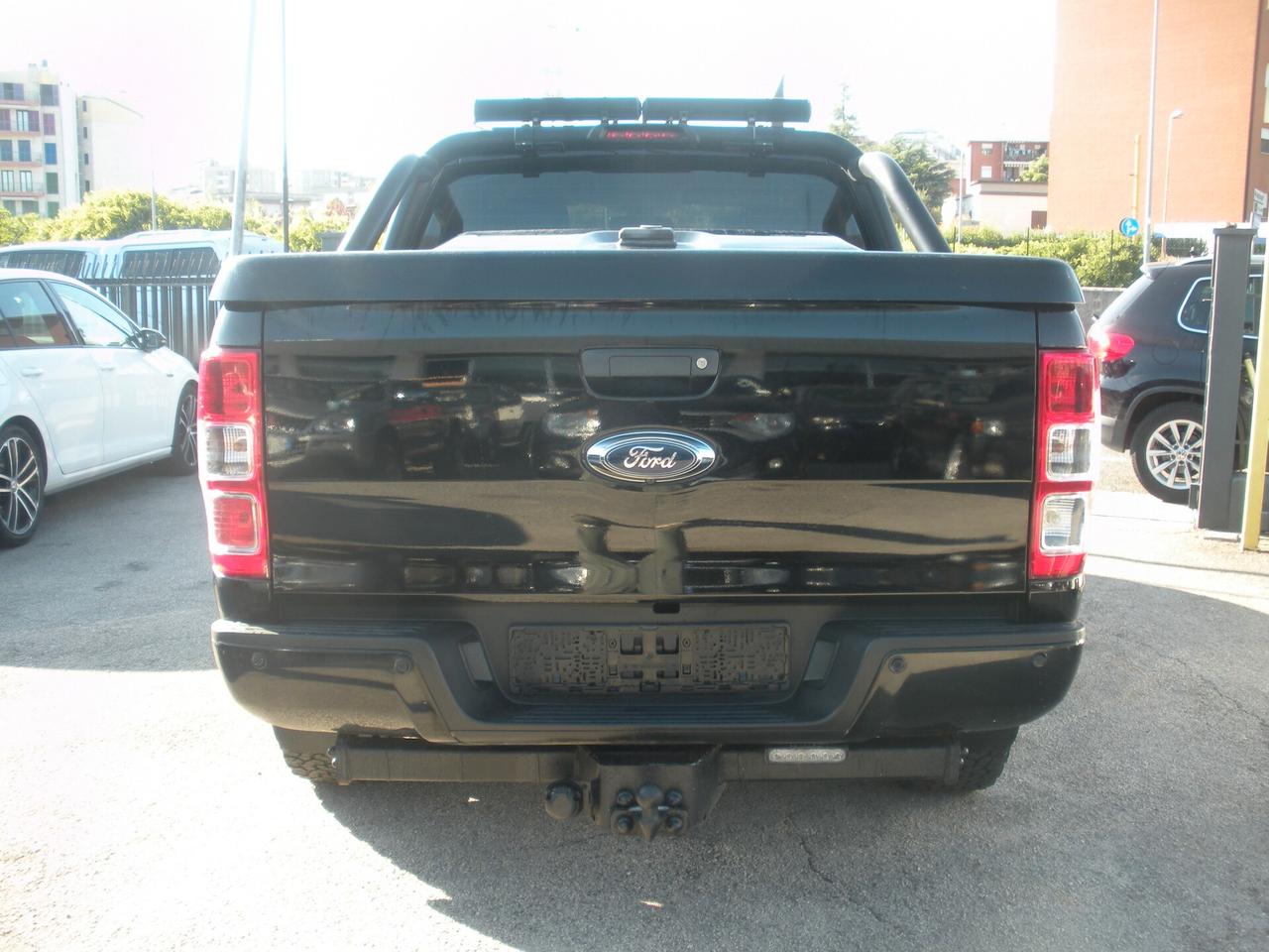 Ford Ranger 3.2 TDCi aut. DC Limited 5 posti PACK-BLACK