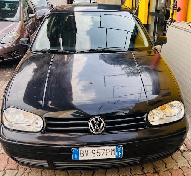 Volkswagen Golf 1.6 16V cat 5 porte Highline