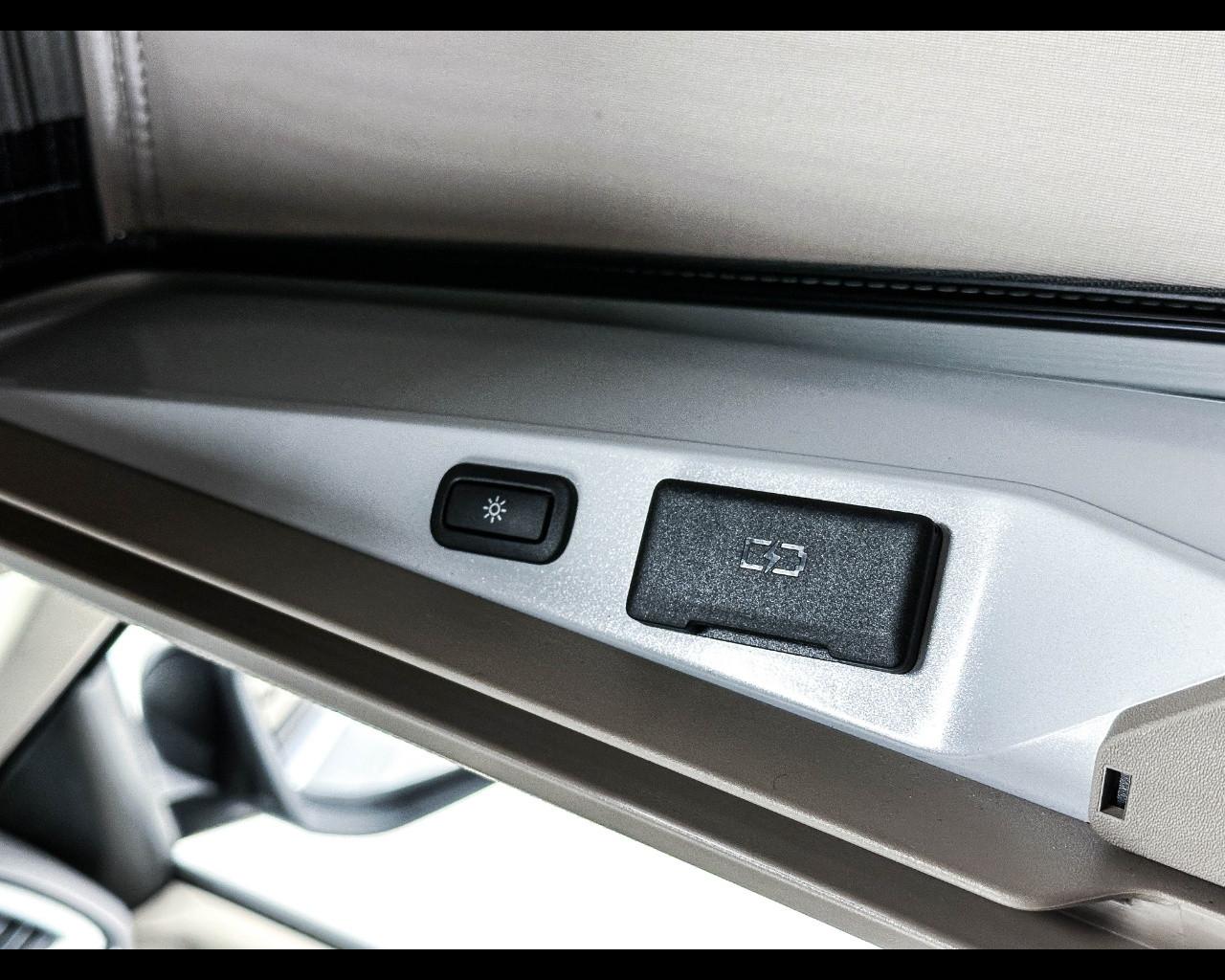 VOLKSWAGEN California 7ª '24-> - California 2.0 TDI 150 CV DSG Beach Tour