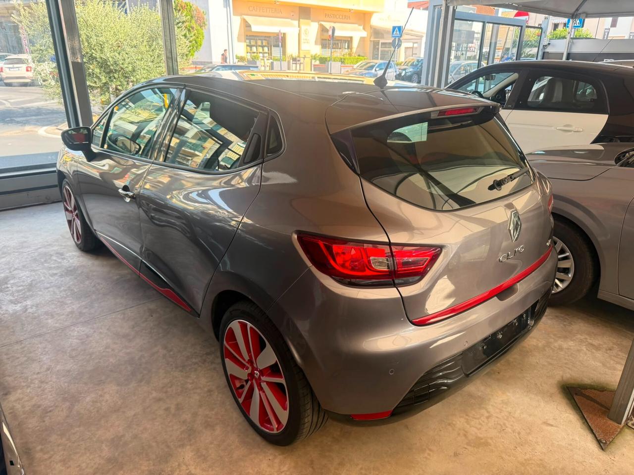 Renault Clio dCi 8V 90CV EDC Start&Stop 5 porte Energy Intens