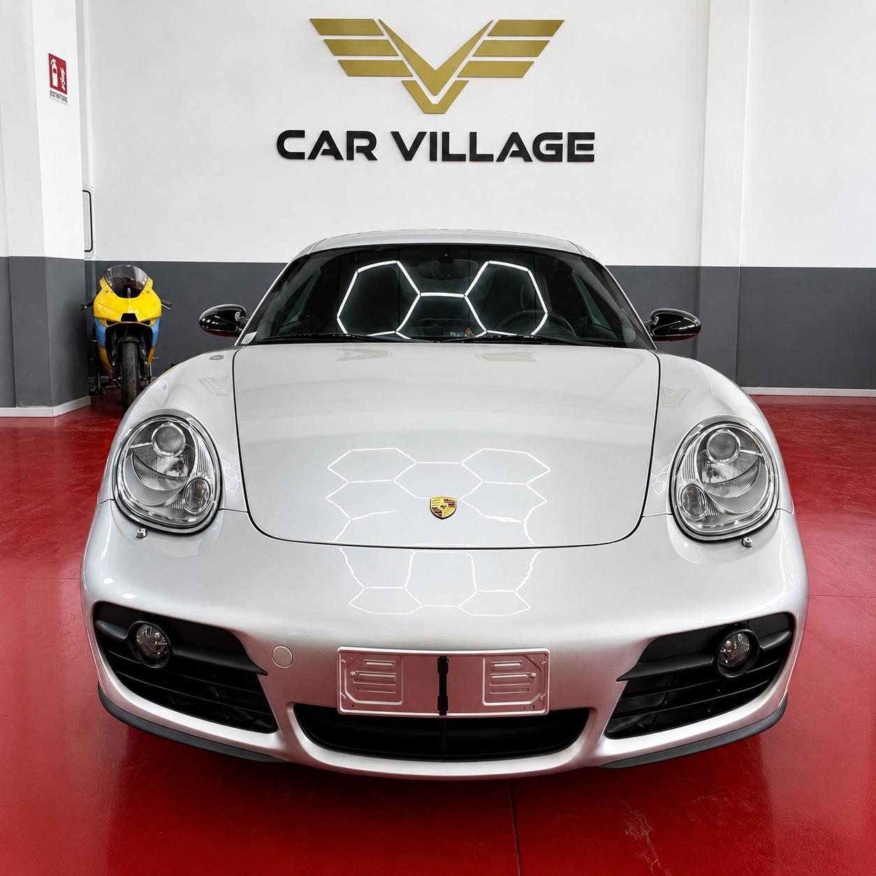 Porsche Cayman 2.7
