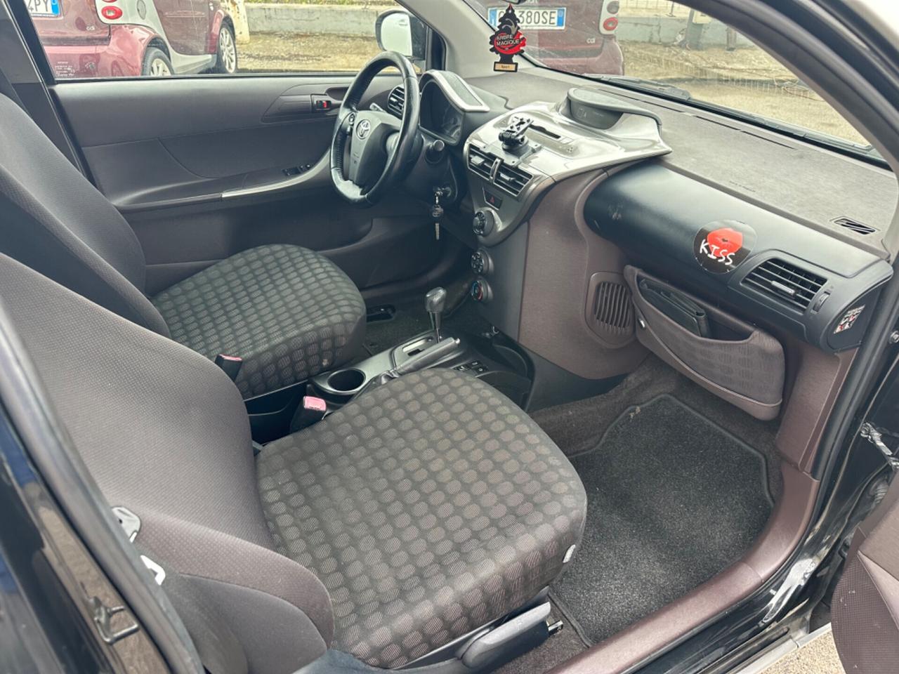 Toyota iQ 1.0 Multidrive