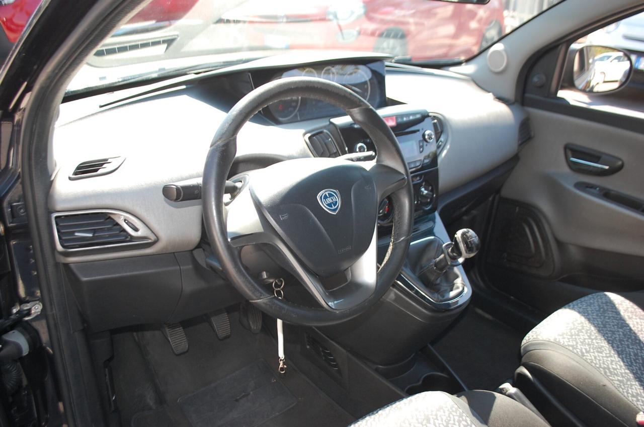 Lancia Ypsilon 1.2 8v Silver ecochic Gpl 69CV Uff Italy Lega