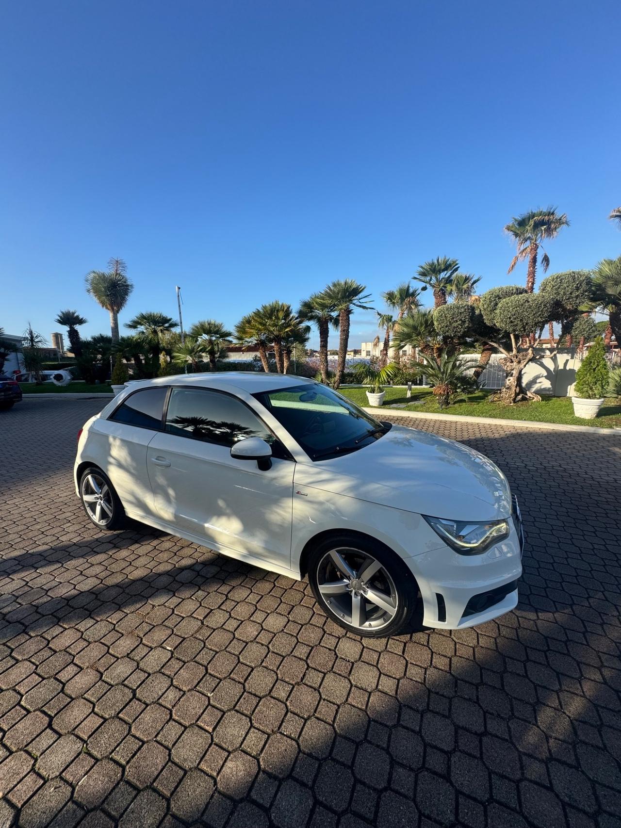 Audi A1 1.6 TDI S tronic Ambition