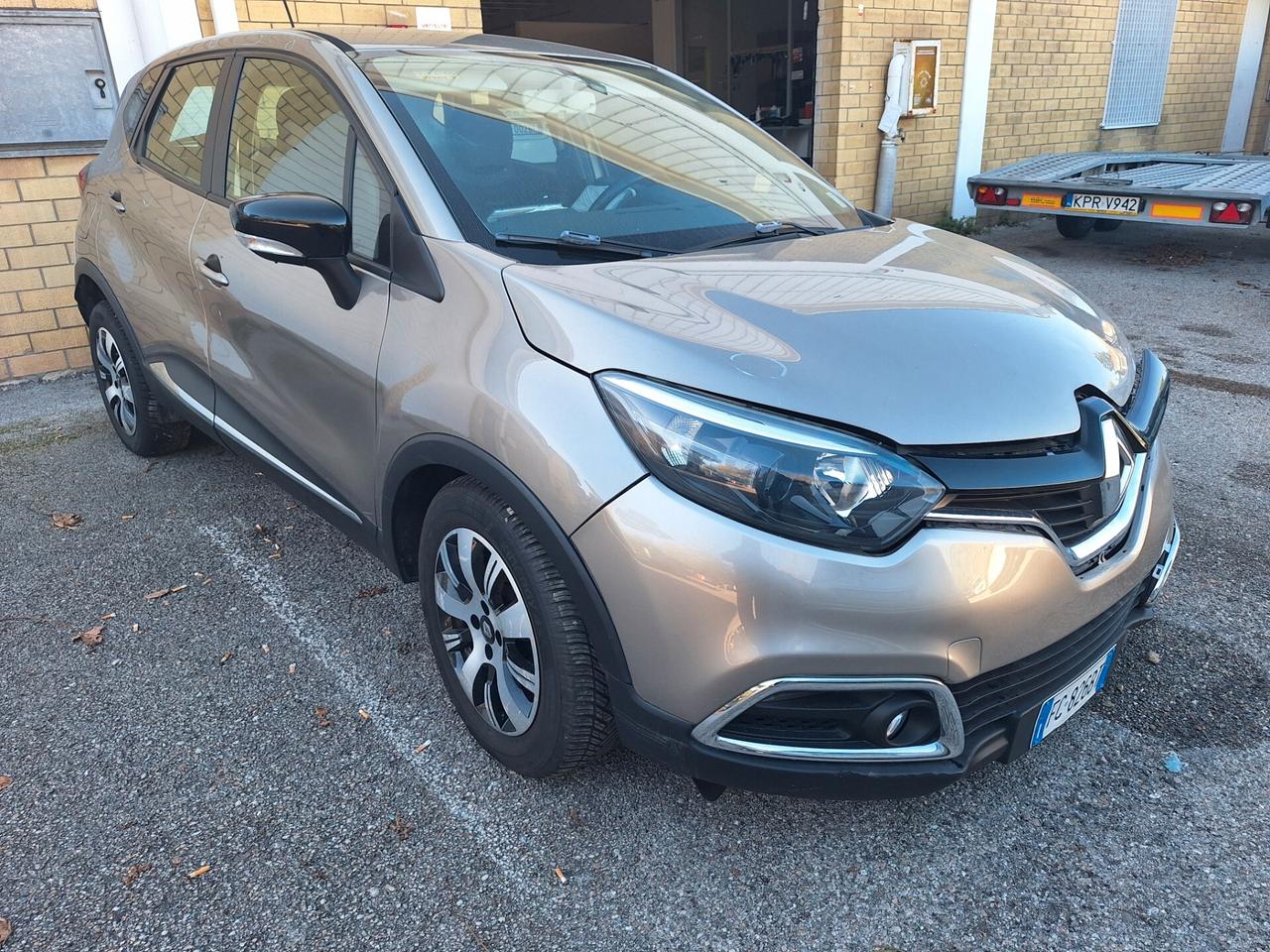Renault Captur dCi 8V 90 CV Start&Stop Energy Intens LEGGERMENTE INCIDENTATA