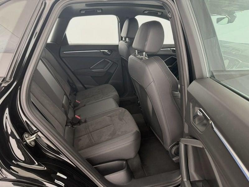 Audi Q3 RS Q3 quattro S tronic