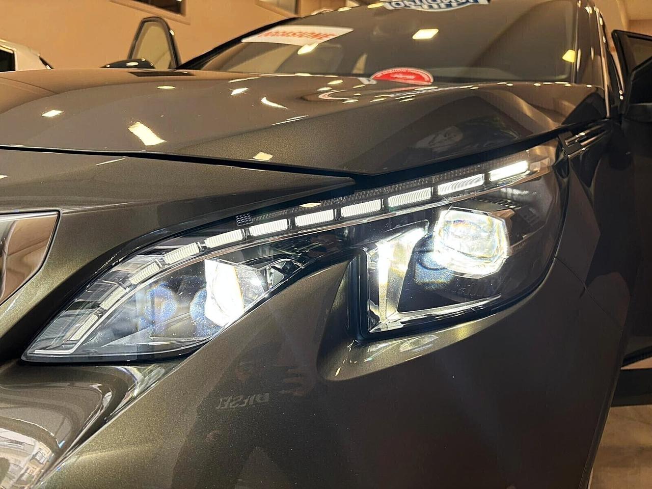 Peugeot 3008 1.5 Hdi 130CV ** CAMBIO MANUALE **