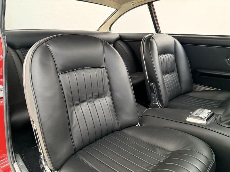 Ferrari 330 GT 2+2 restauro da concorso