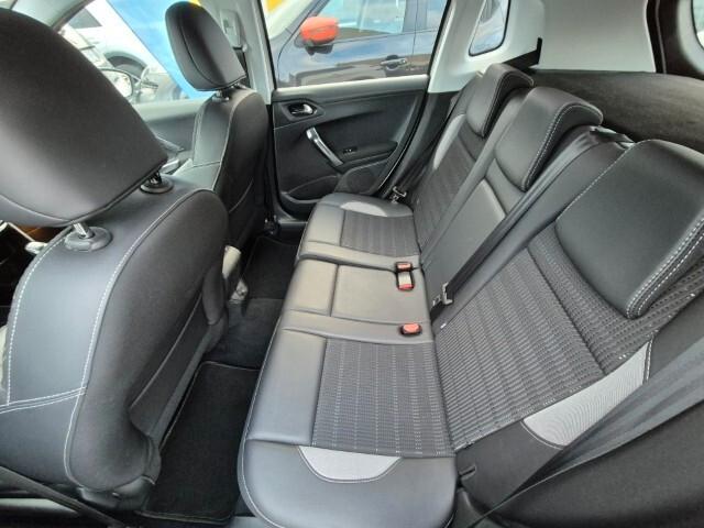Peugeot 2008 BlueHDi 100 Allure - 2018