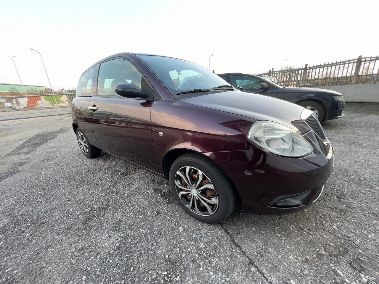 Lancia Ypsilon 1.2 Versus