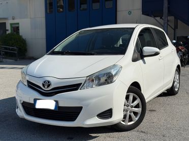 Toyota Yaris 1.0 benzina 69 cv 5 porte