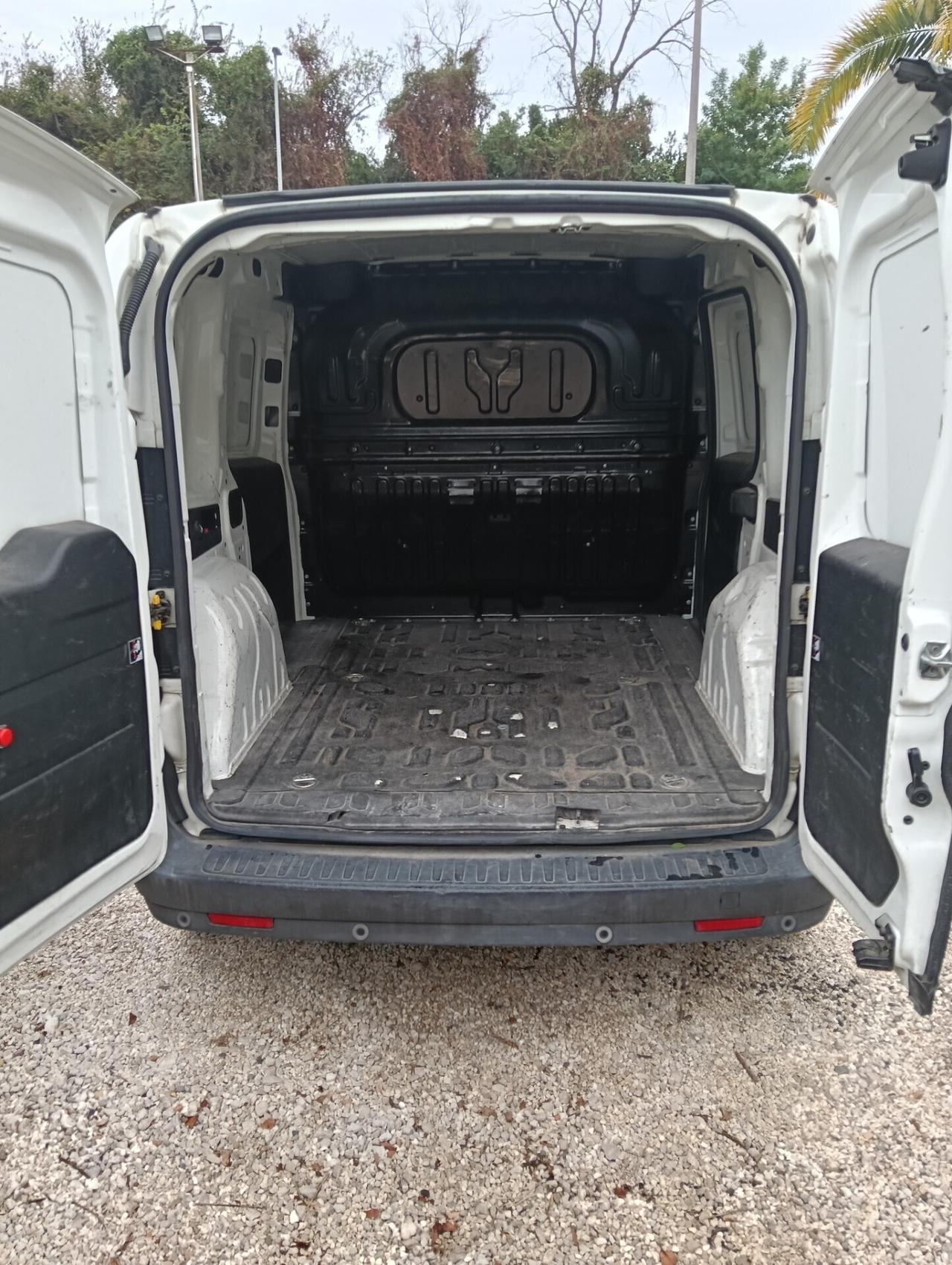 Fiat doblo1.6 mtj 3 Posti