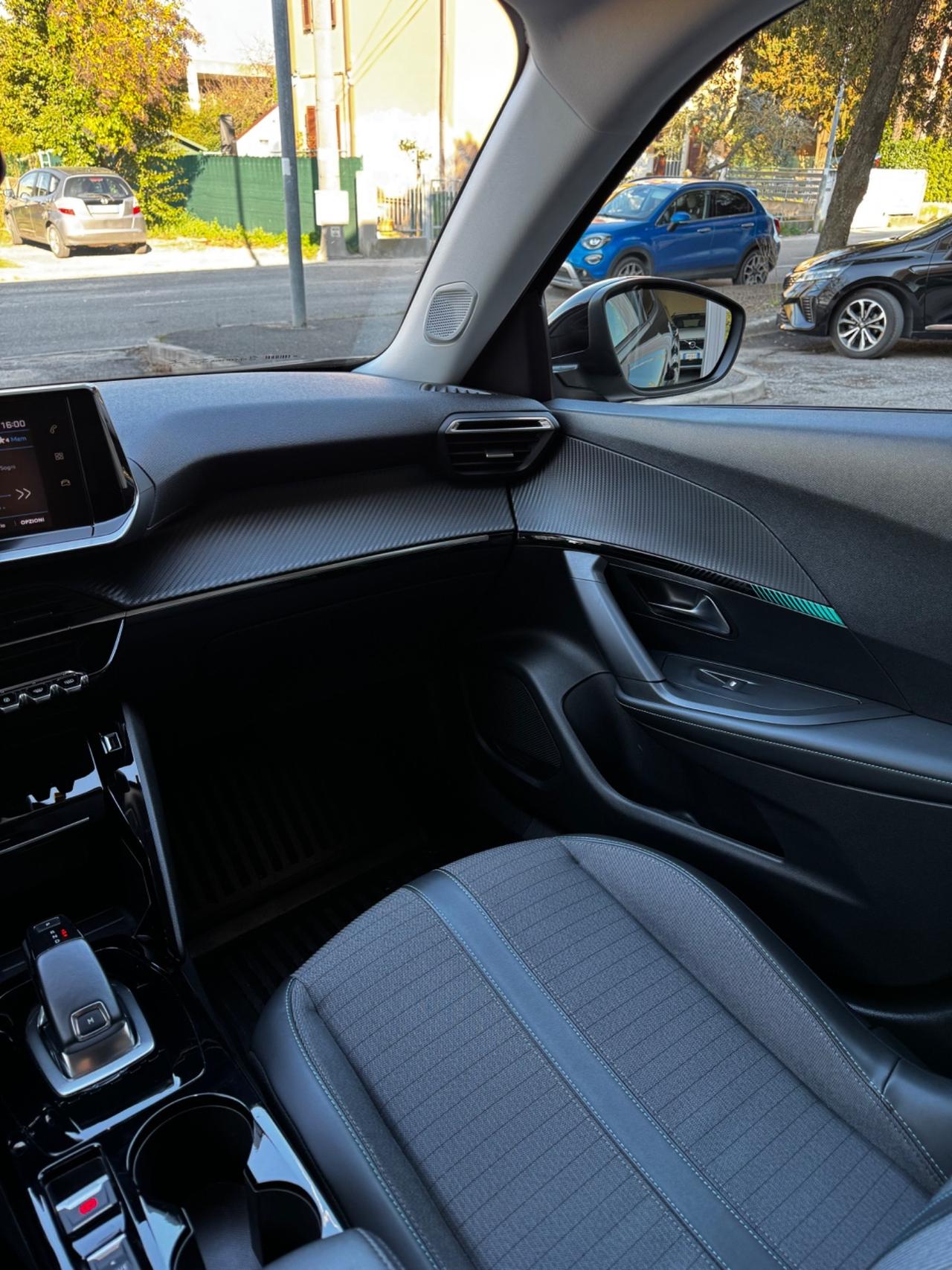 Peugeot 2008 BlueHDi 130 S&S EAT8 GT