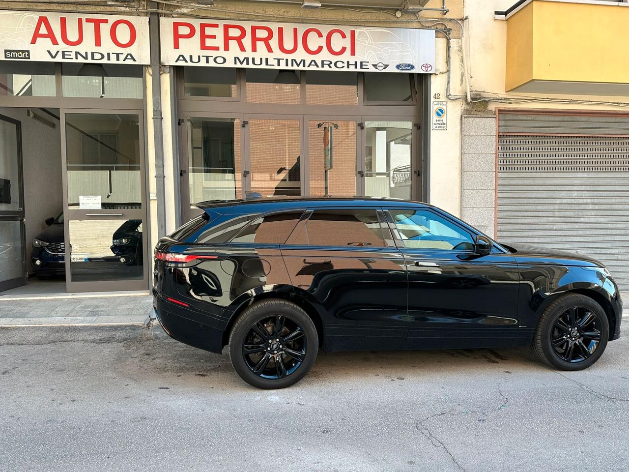 Land Rover Range Velar 2.0D R-Dynamic HSE
