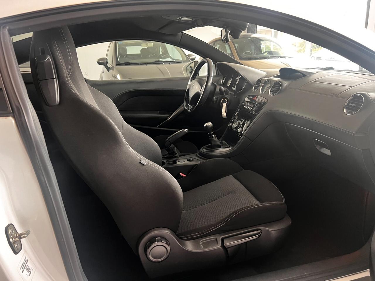 Peugeot RCZ 2.0 HDi 163CV Asphalt