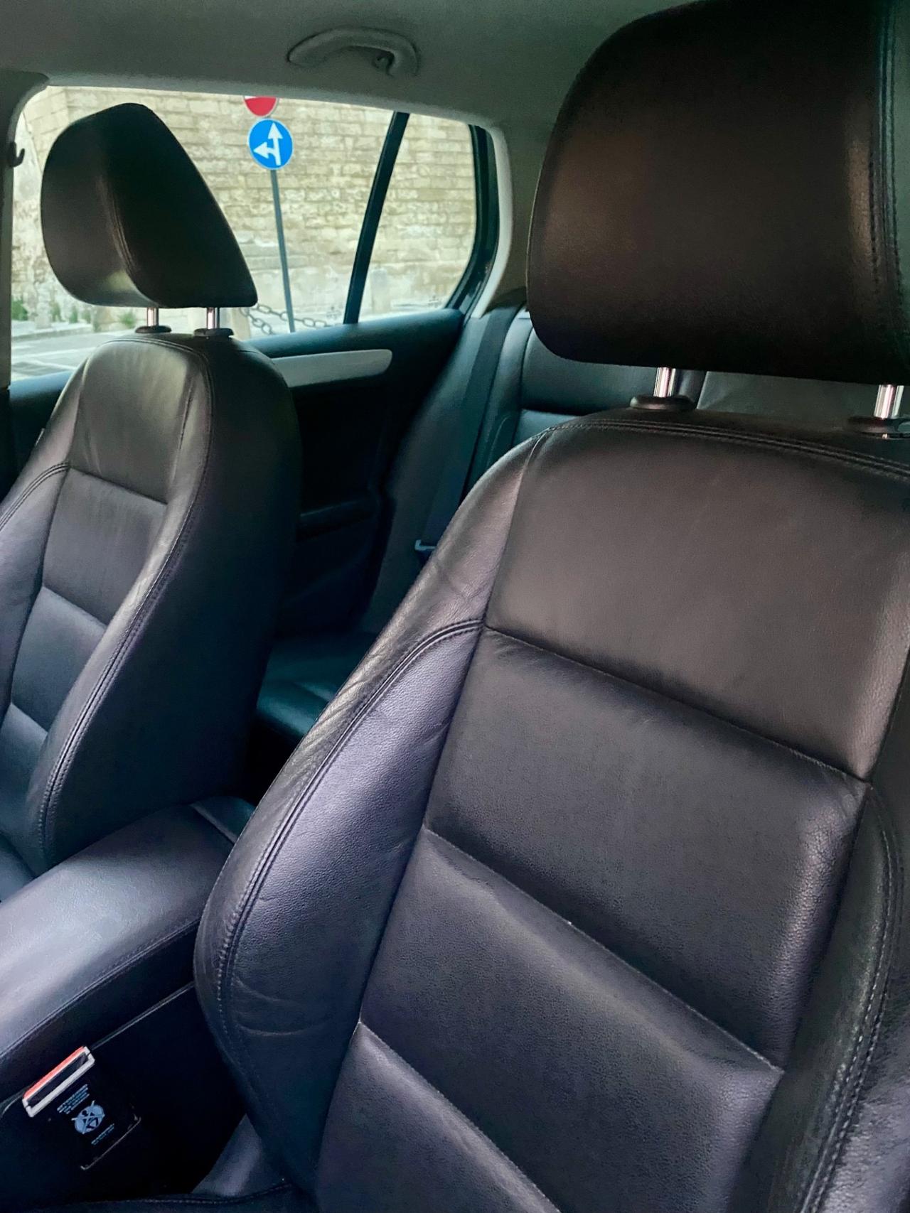 Volkswagen Golf 1.6 TDI 5p. Highline BlueMotion Technology