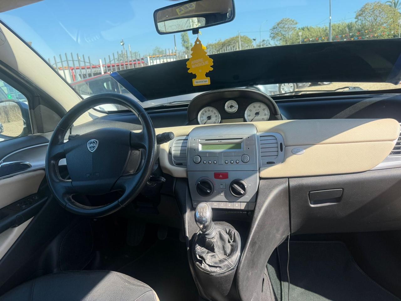 Lancia Ypsilon 1.2 69 CV Argento