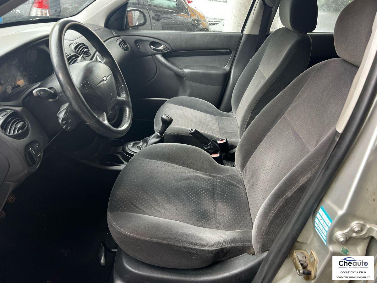 FORD - Focus - 1.6i 16V 5p. Ambiente