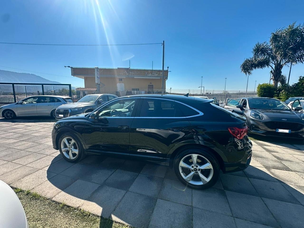 Audi Q3 SPB 35 2.0TDI 150CV SPORT 2022 VEICOLO ORIGINALE
