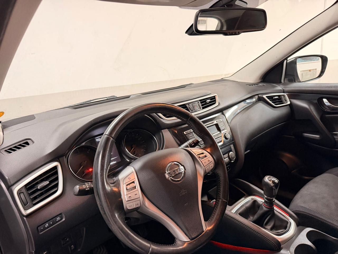 Nissan Qashqai 1.5 dCi N - Vision