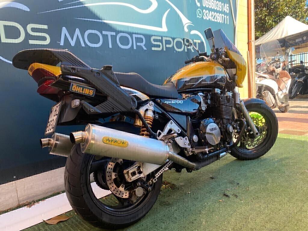 Yamaha XJR 1200