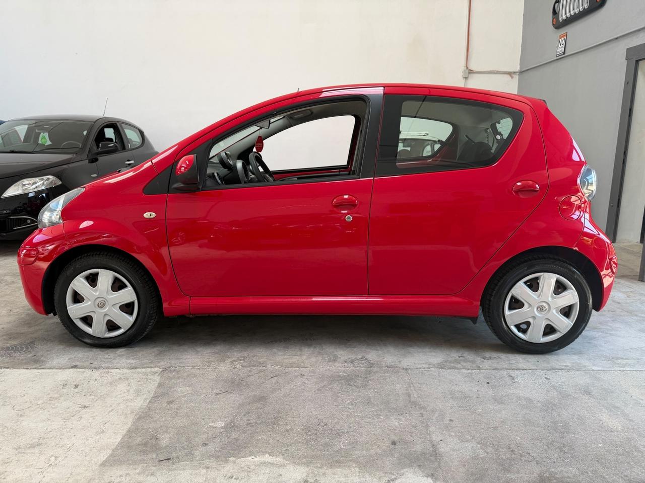 Toyota Aygo 1.0 12V VVT-i 5 porte Now