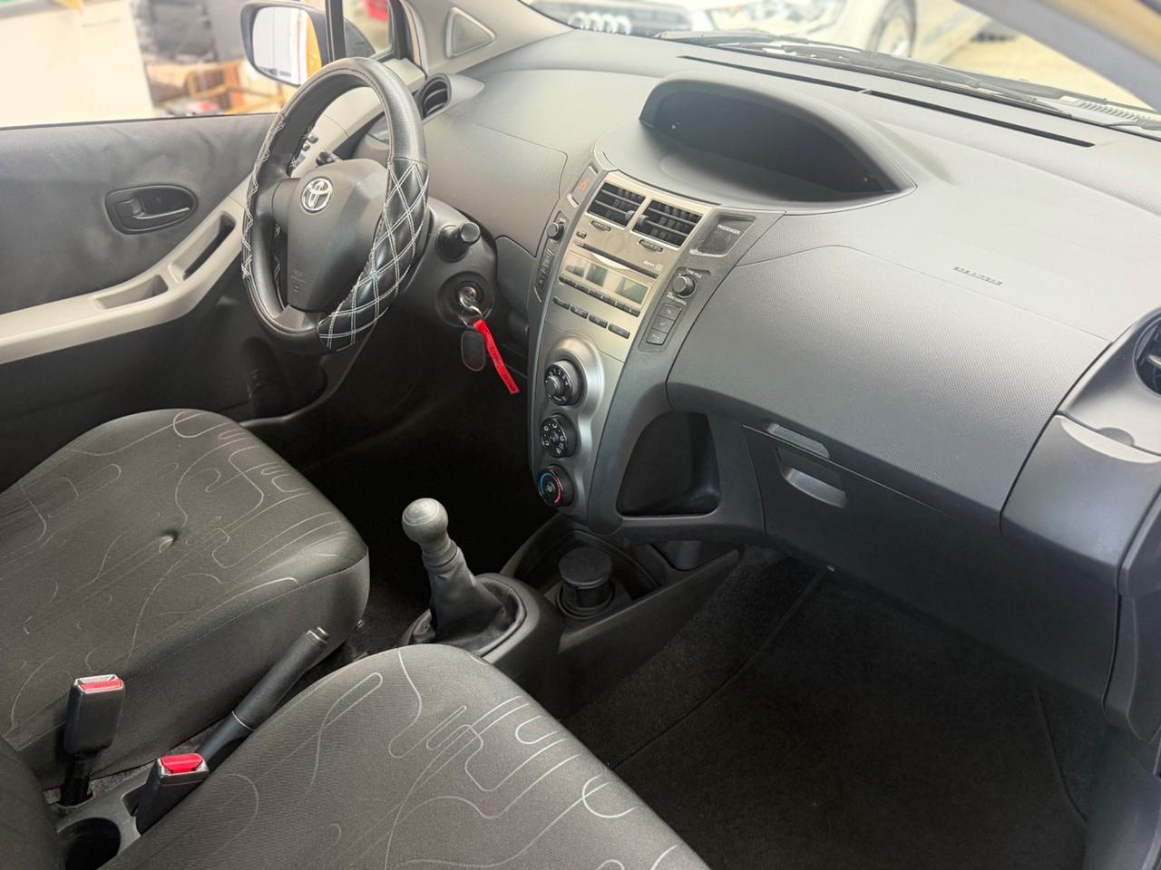 Toyota Yaris 1.0 5 porte Now GPL unico proprietario