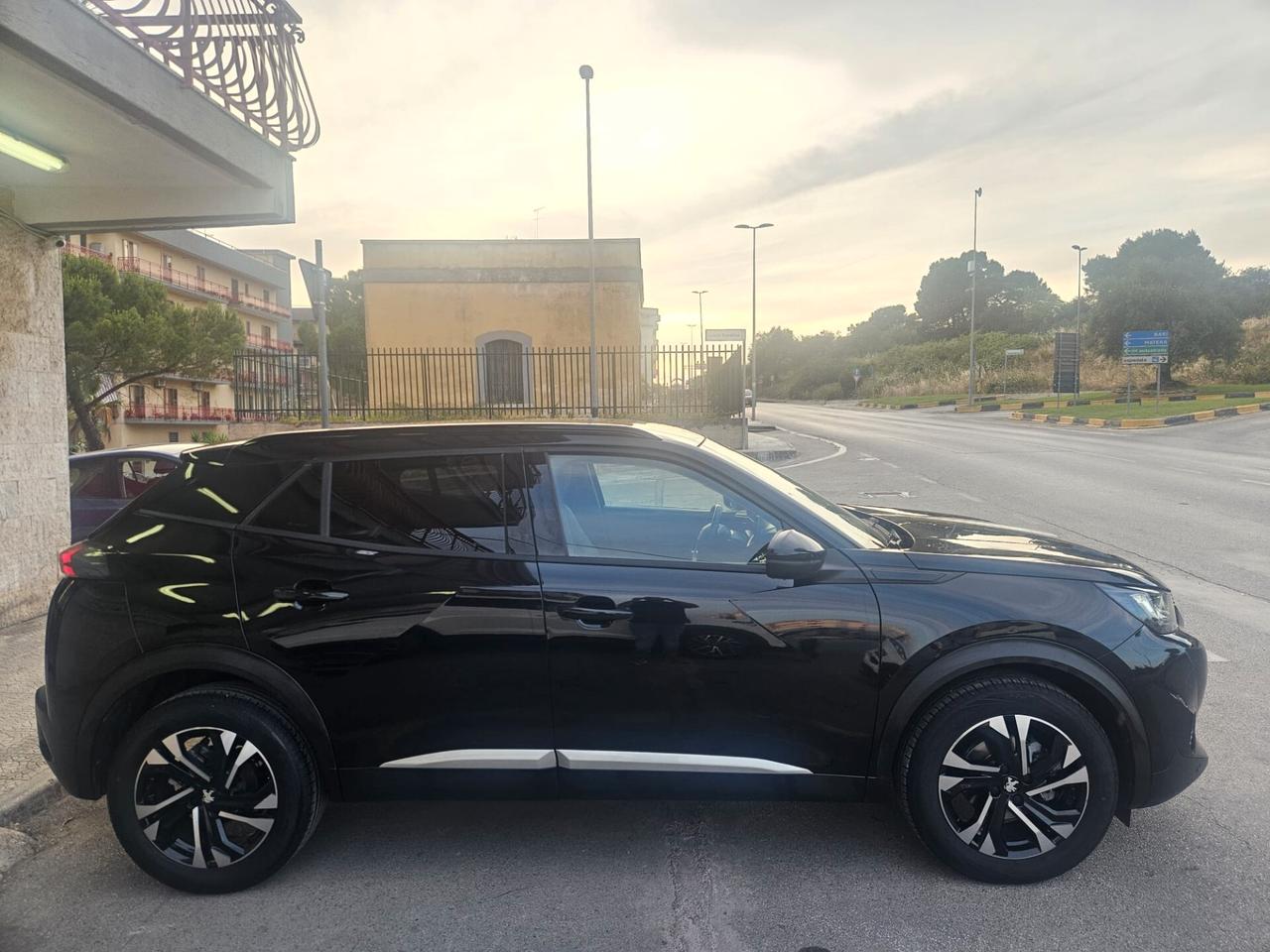 Peugeot 2008 1.5 bluehdi Allure 100cv FULL