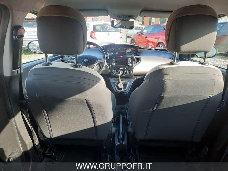 Lancia Ypsilon 1.2 69 CV 5 porte Gold