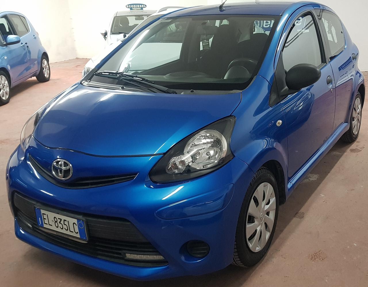 TOYOTA AYGO 1.0 5P LOUNGE CONNECT 08/2012