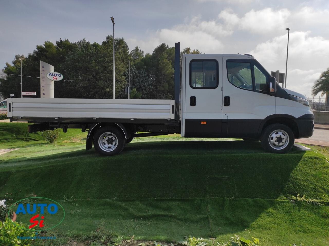 Iveco Daily 35C11 2.3D CASSONATO DOPPIA CABINA 7 POSTI