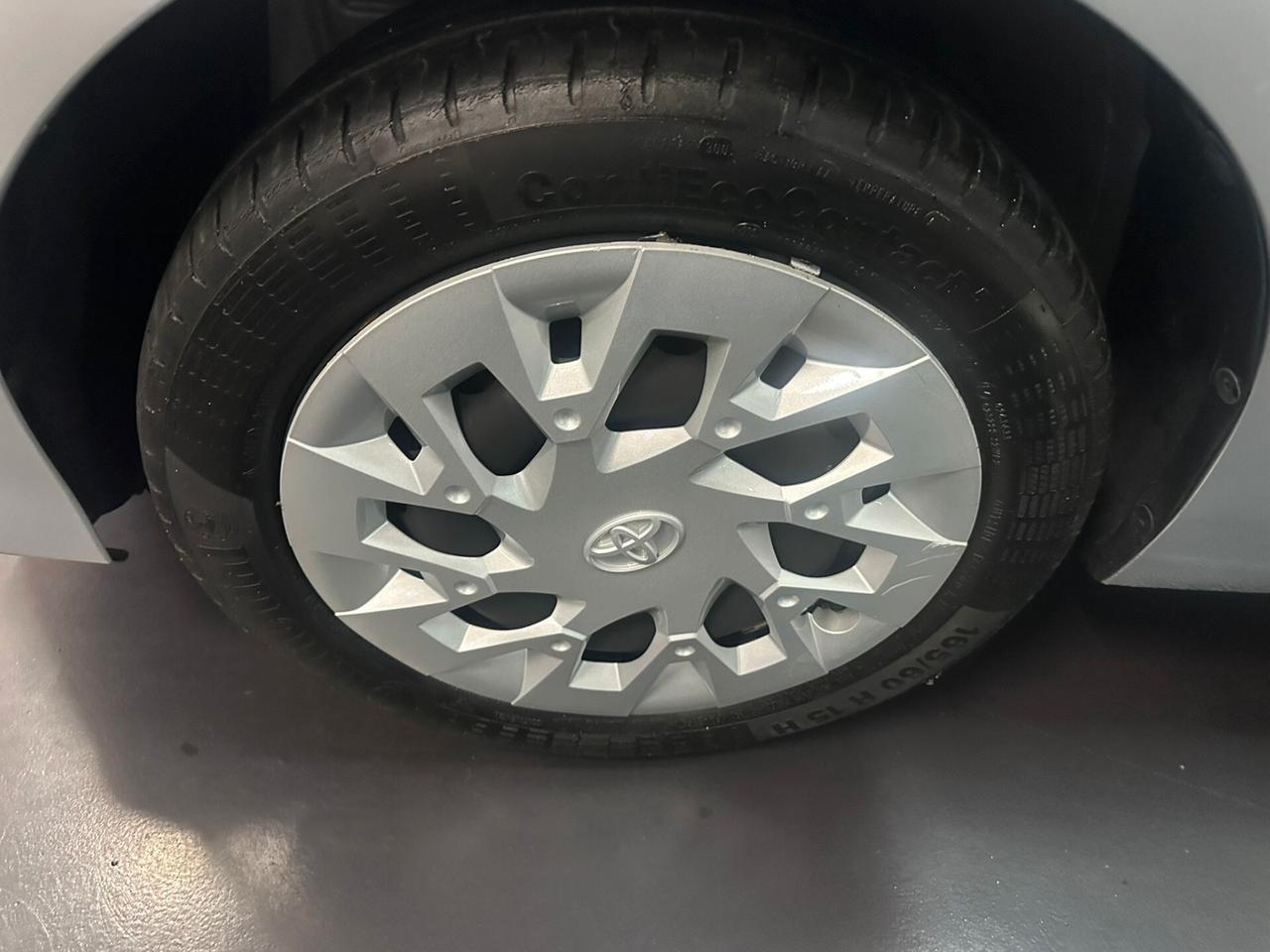 Toyota Aygo 1.0 VVT-i 72 CV 5 porte x-play