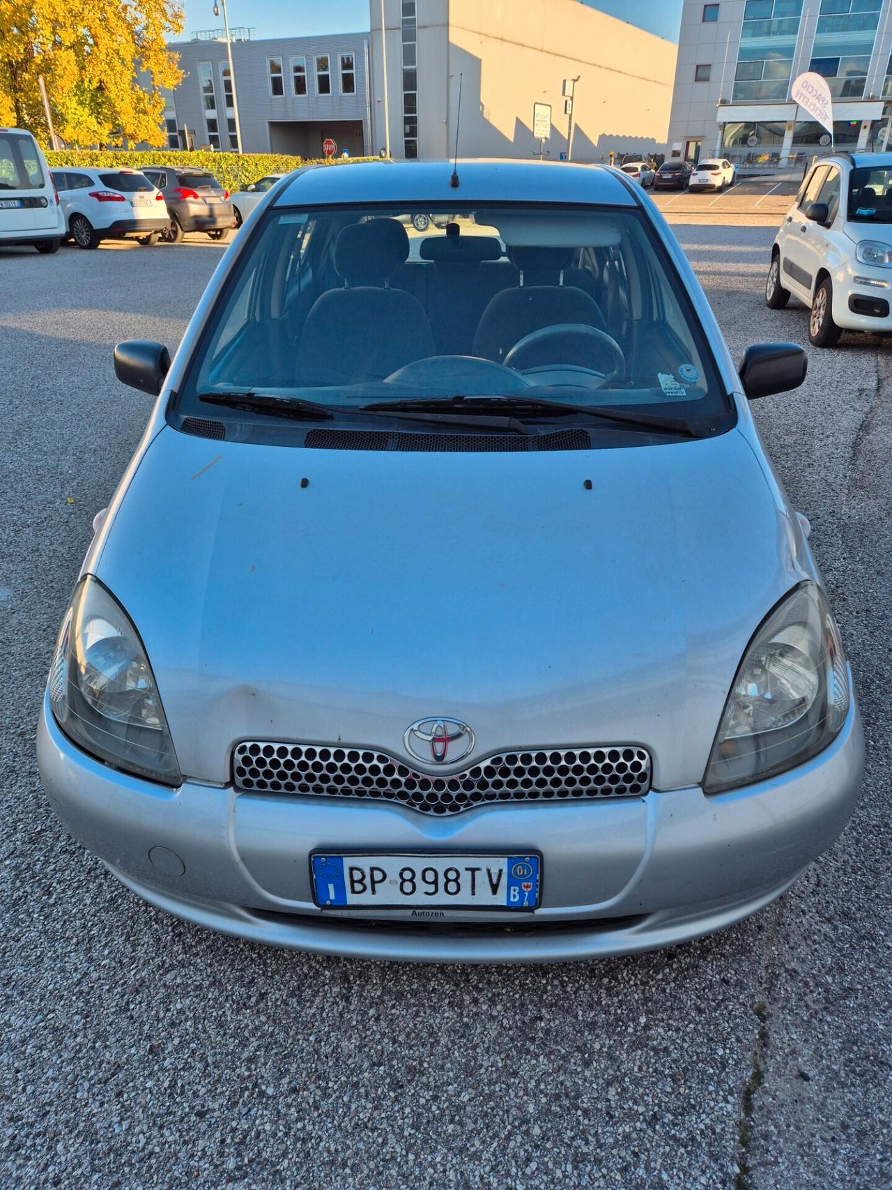 Toyota Yaris 1.0i 16V cat 5 porte