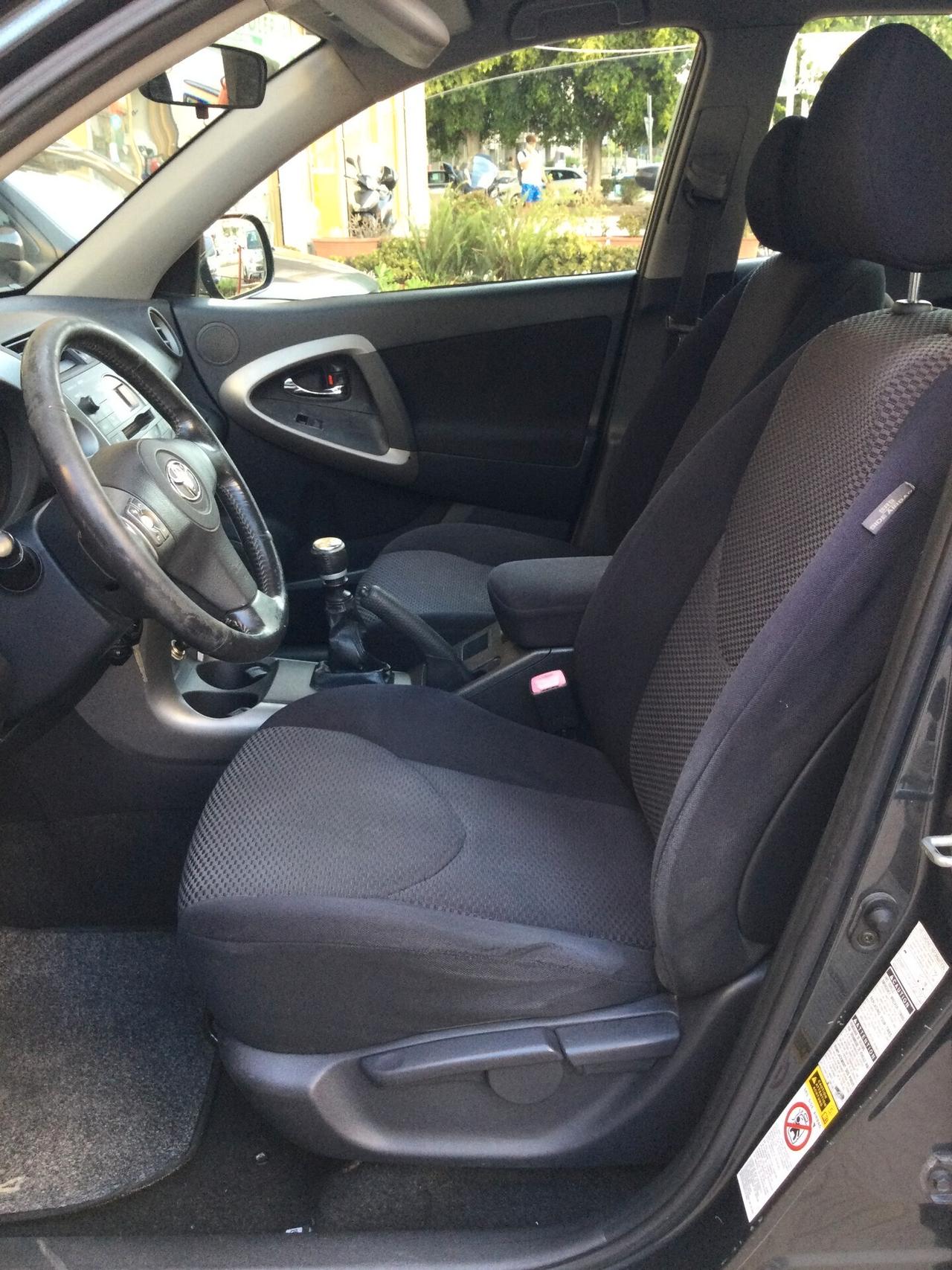 Toyota RAV 4 2.2 D-4D 136 CV Luxury