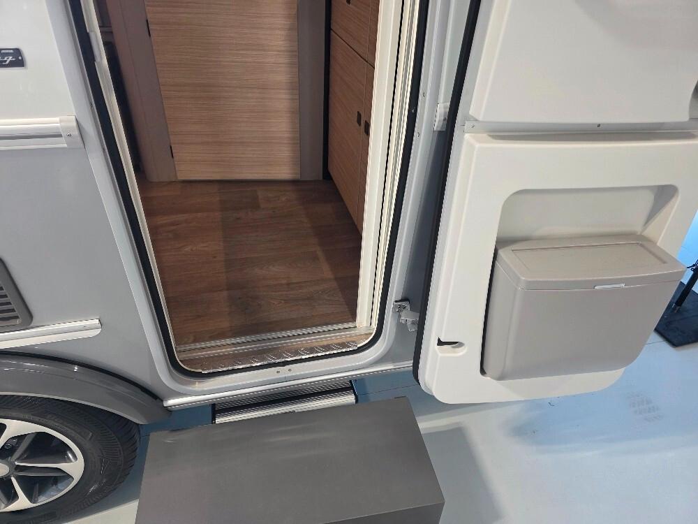 CARAVAN HYMER ERIBA TOURING 320 URBAN