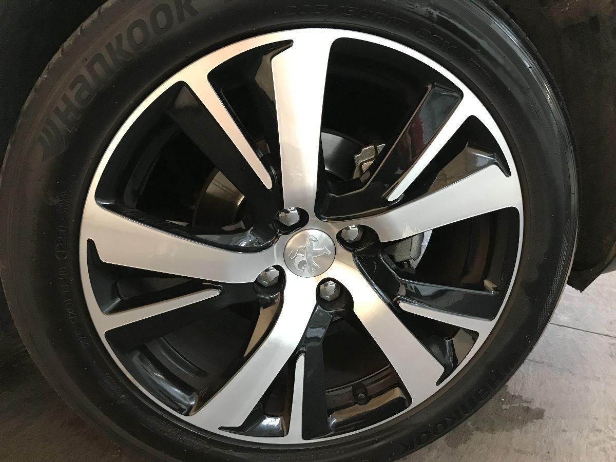 PEUGEOT 2008 1.6 BlueHDi 100 CV Allure