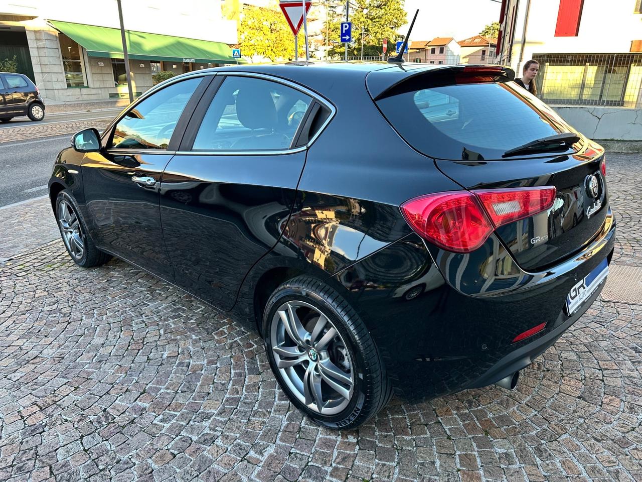 Alfa Romeo Giulietta 1.6JTDm-2 120 CV Distinctive