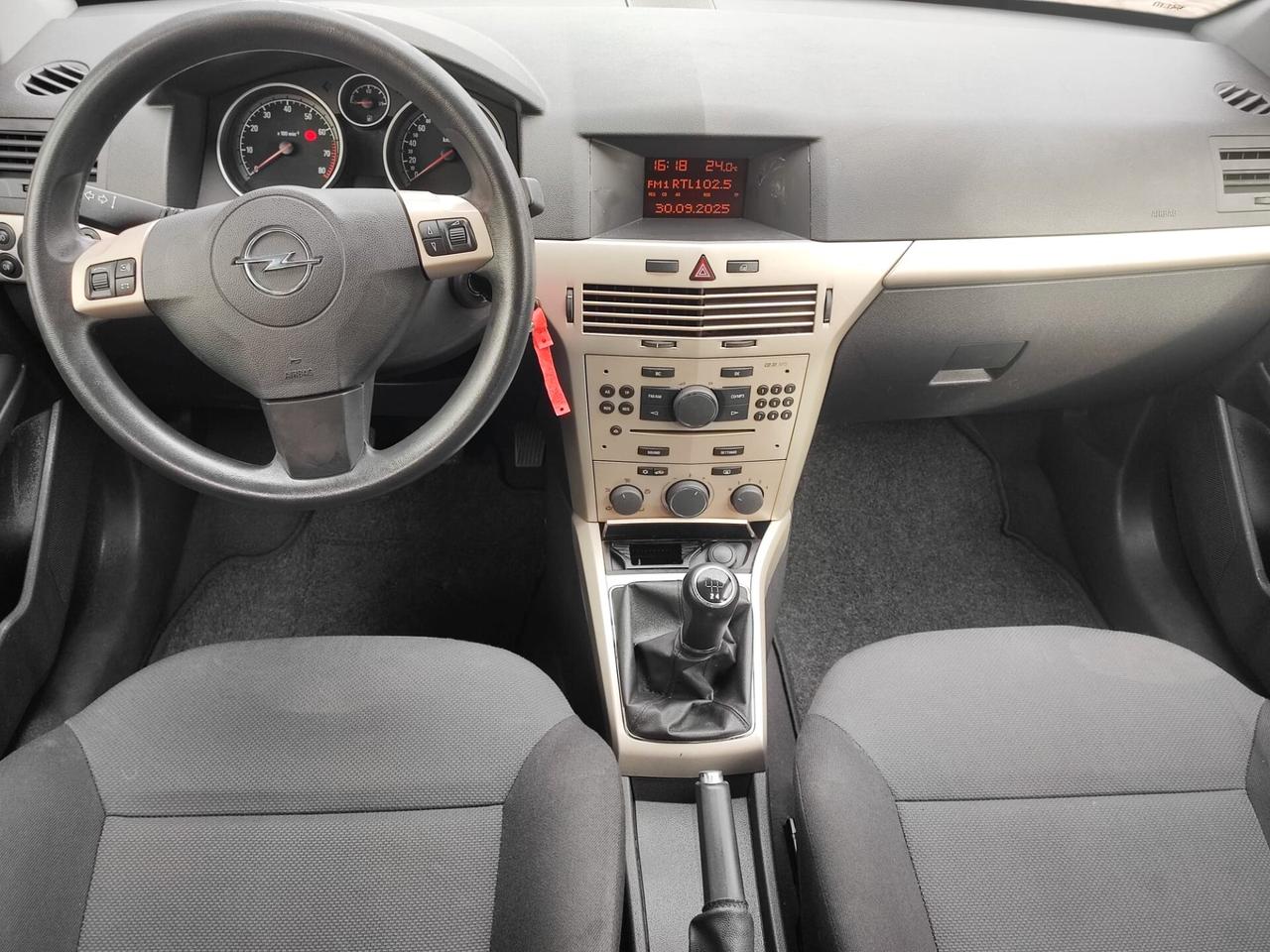 Opel Astra 1.4 16V 5 porte Enjoy uni-pro
