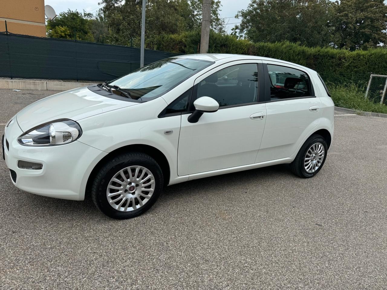 Fiat Punto Evo 1.4 METANO - NEOPATENTATI - 12 MESI DI GAR. -