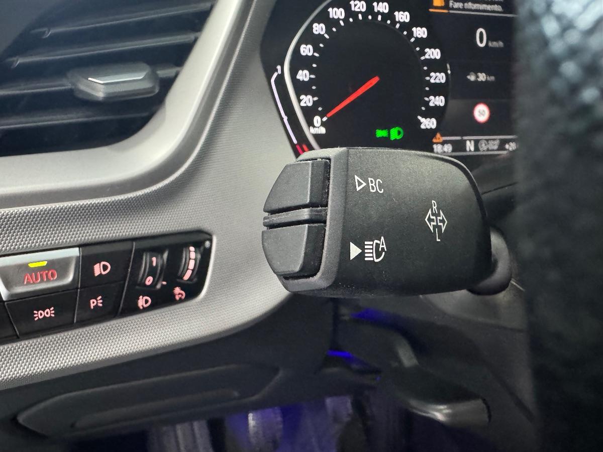 BMW 116d 5p. Sport UNICO PROP/ LED/ NAVIGATORE/ NEOPATENTATI