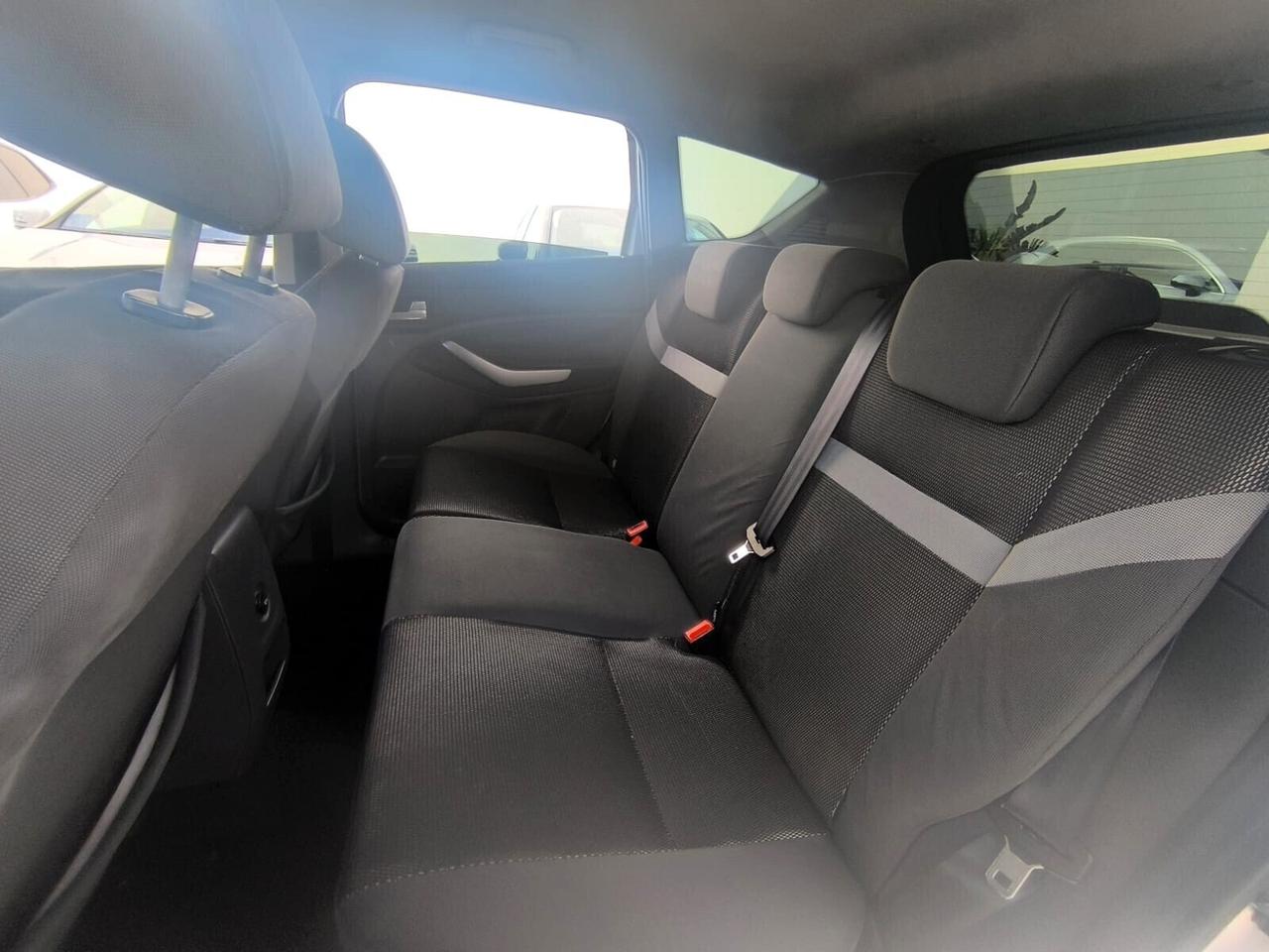 Ford Kuga+ 2.0 TDCi 163 CV 4WD Business 2012