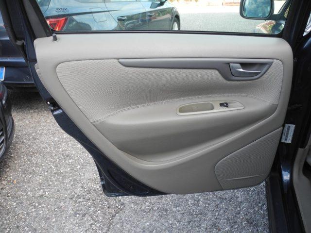 VOLVO XC70 2.4 D5 20v AWD Cross Country autom. - DA VETRINA