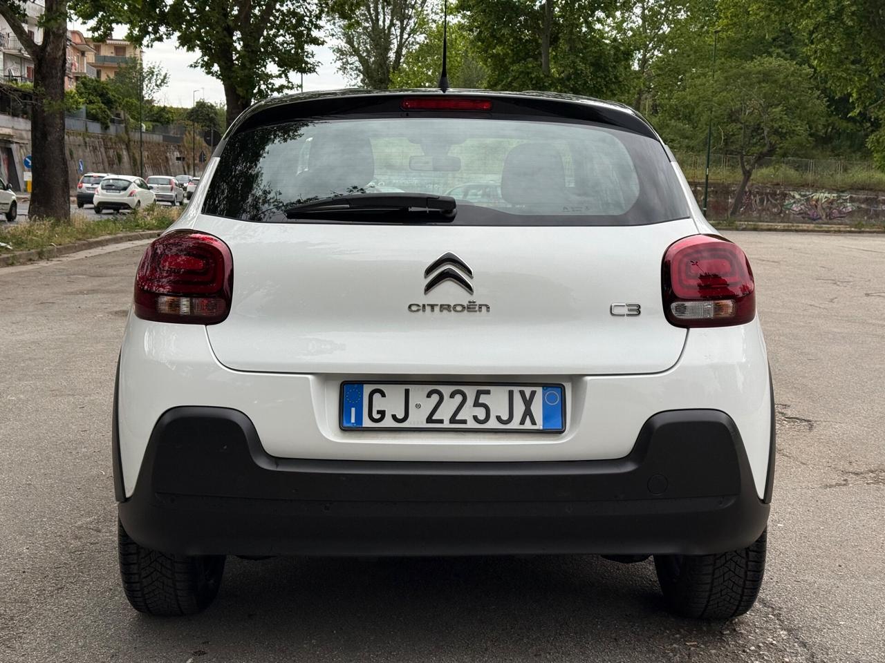 CITROËN C3 2022 PureTech 1.2 83cv Shine