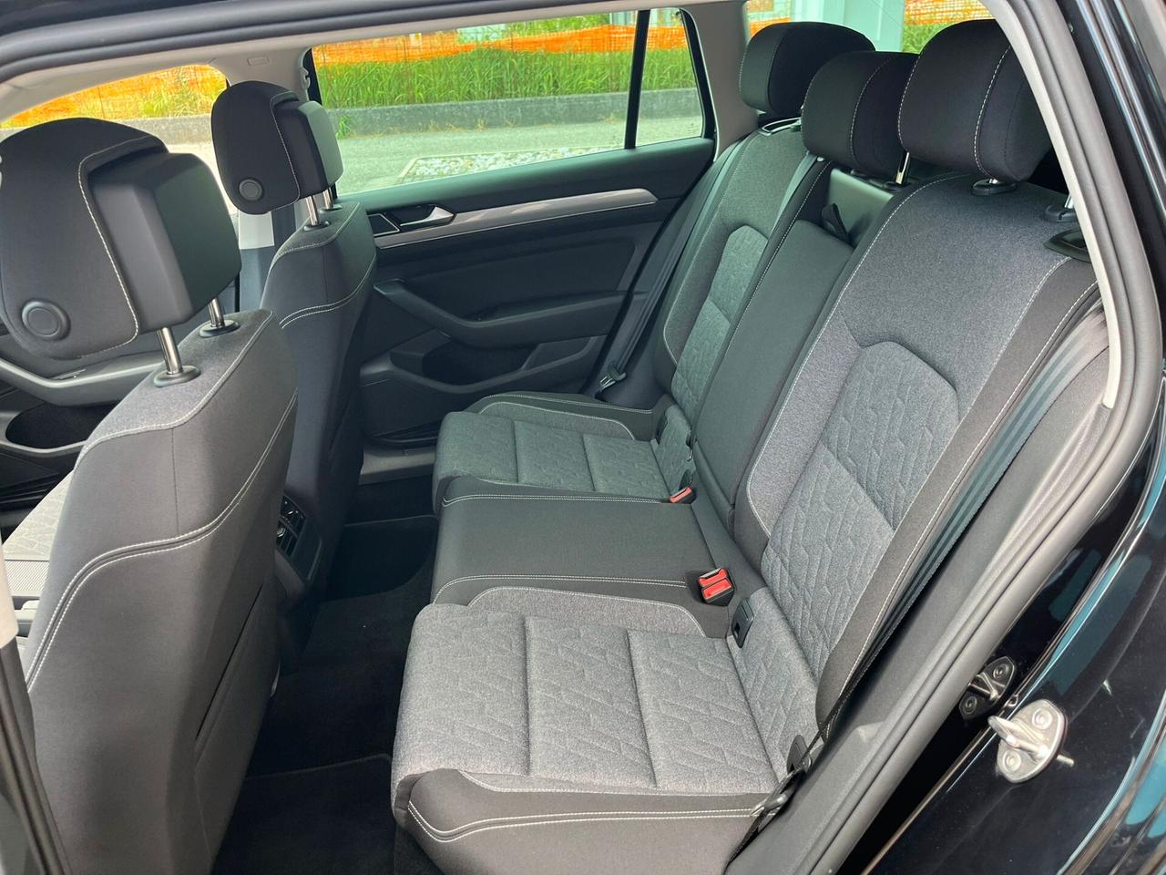 Volkswagen Passat Variant 2.0 TDI SCR EVO DSG Business