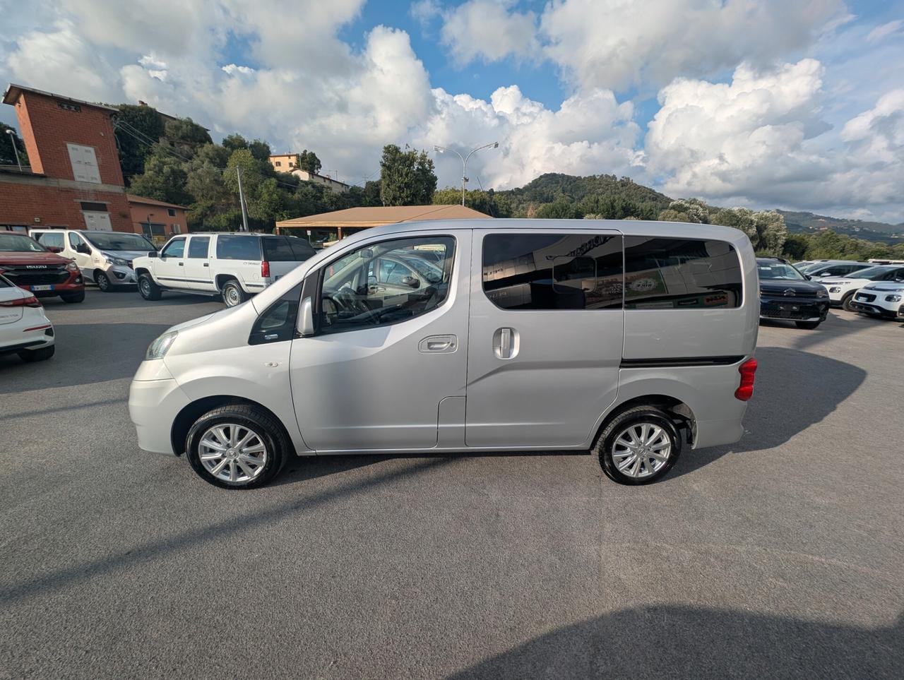 7 POSTI Nissan NV200 1.5 dCi 110CV Combi (N1)
