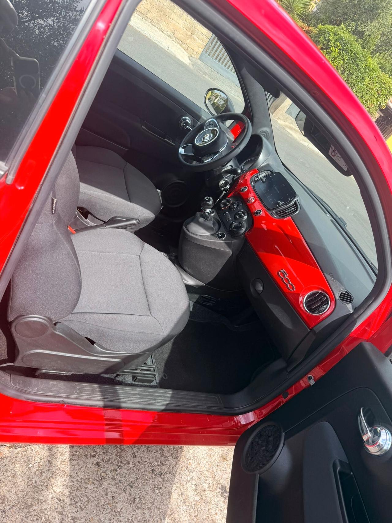 FIAT 500 1.0 HYBRID garanzia inclusa 12 mesi 2023 – 38.000 KM – CARPLAY – CERCHI IN LEGA
