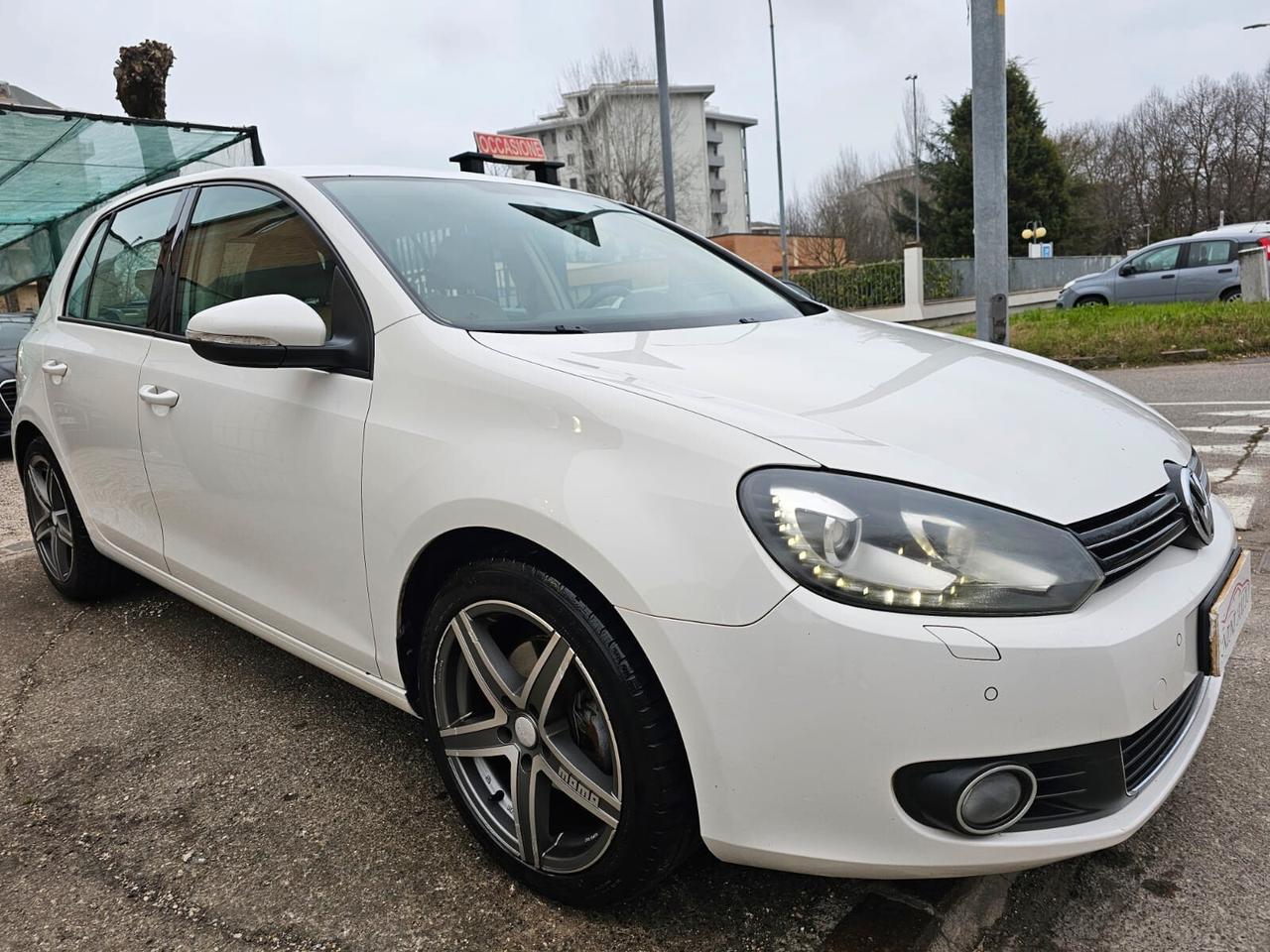 Volkswagen Golf 2.0 TDI 140cv DSG Highline*Pdc*Bi-Xeno*17*