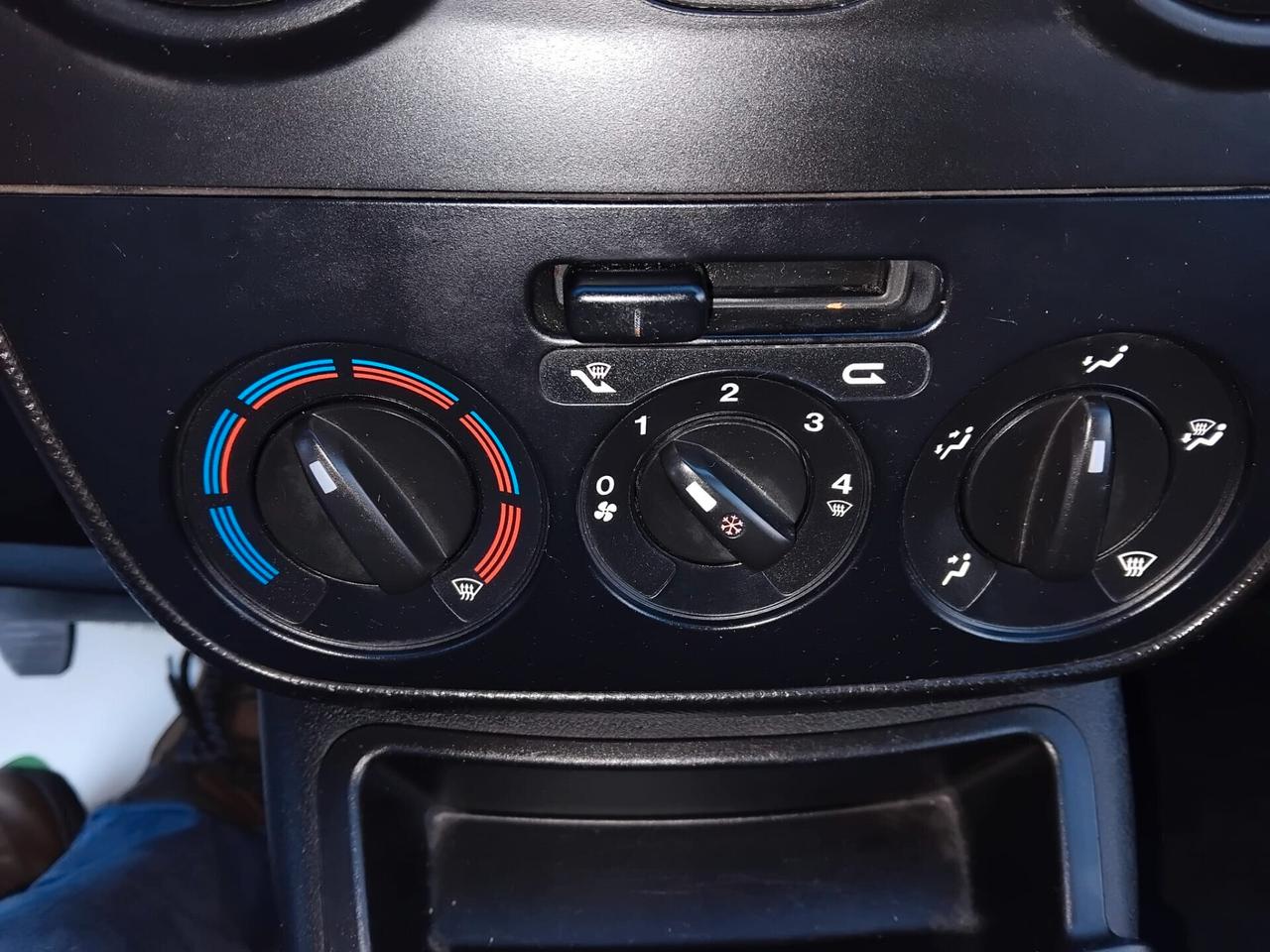 Fiat Qubo 1.4 8V 77 CV Easy